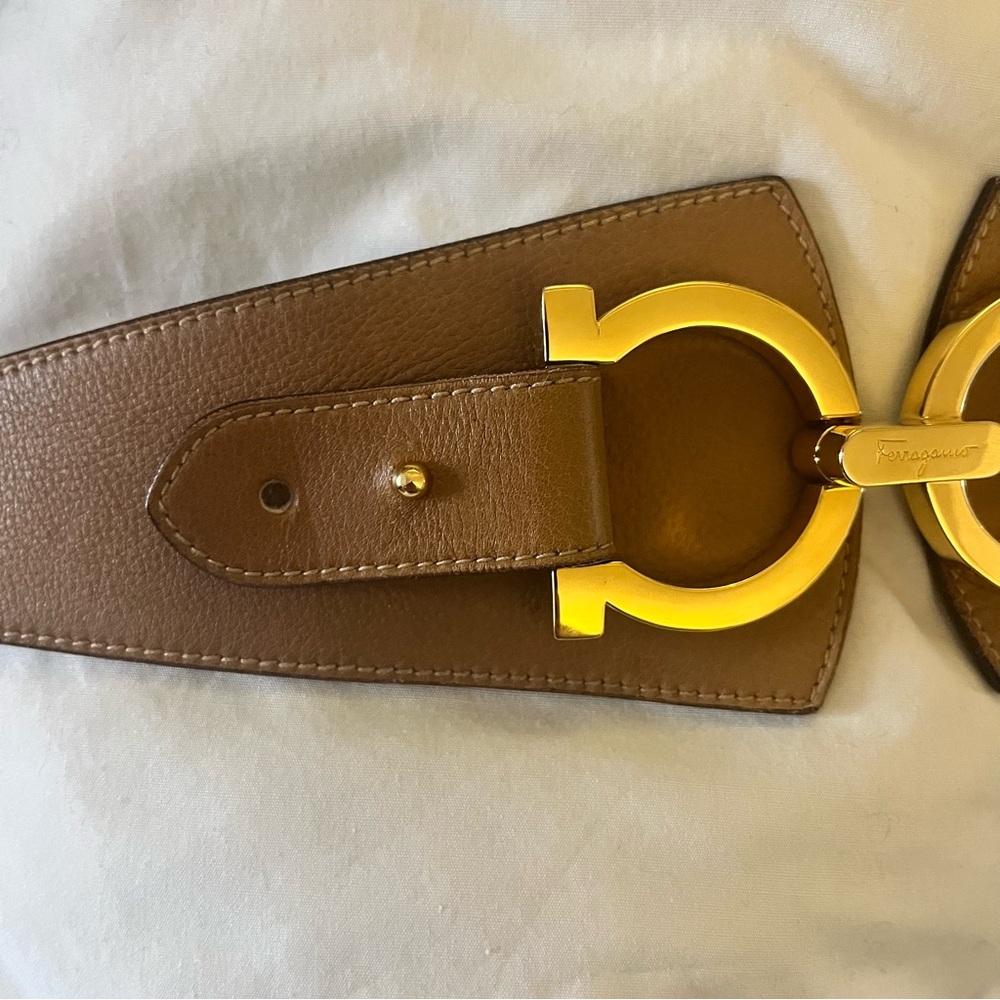 Salvatore Ferragamo Brown Leather Waist Belt with Gold Double Gancini Buckle - Picture 8 of 9